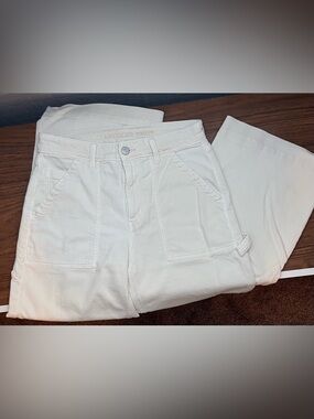American Eagle Outfitters Cream High-Rise Jeans